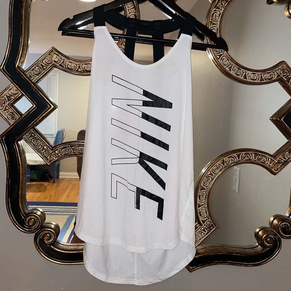 Nike top